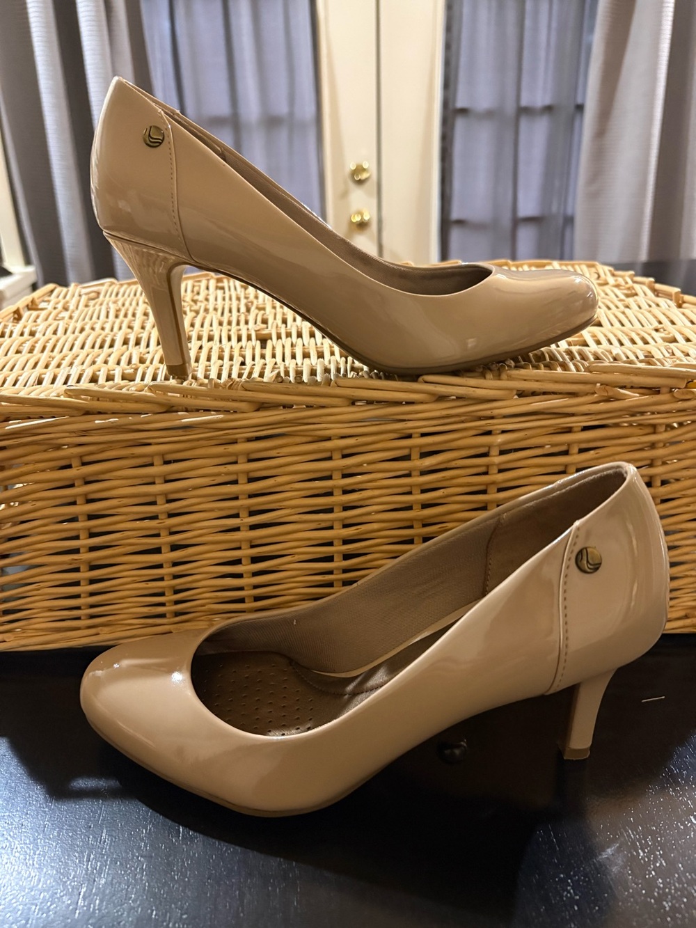Classic Patent Nude ‘Lively’ Pumps Life Stride Flex